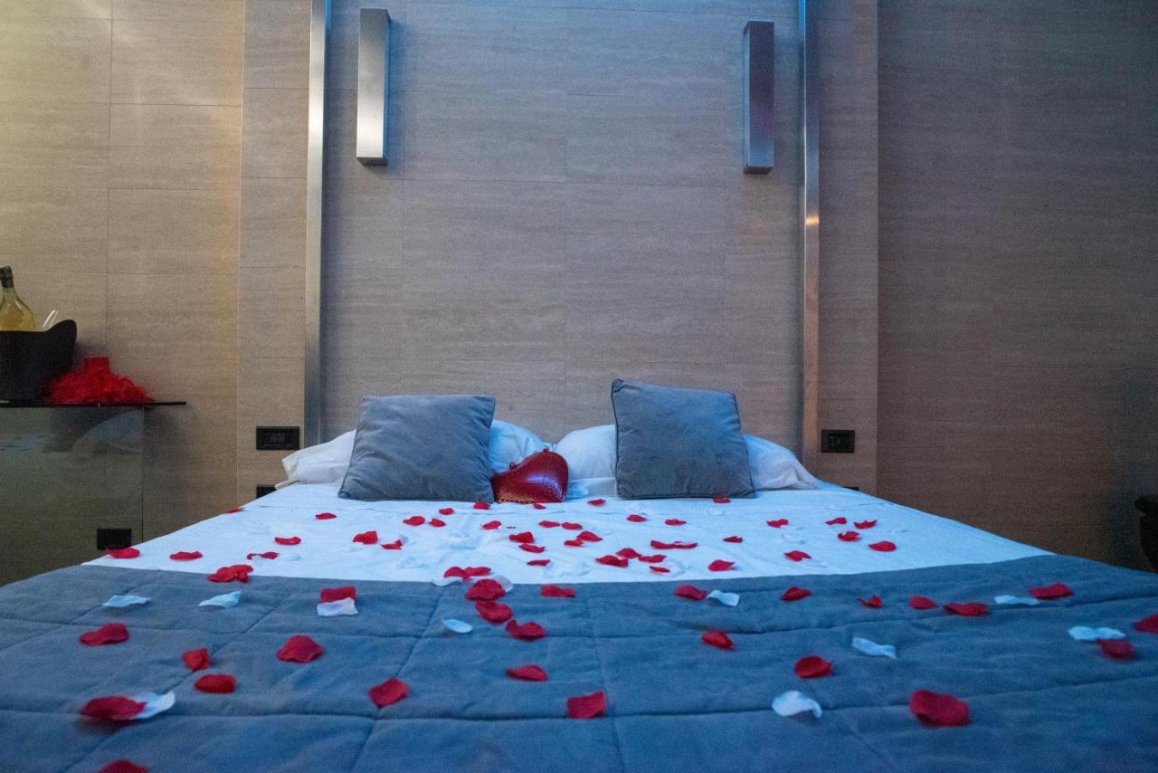 Hotel Europa Pallazzolo sullʼOglio Buitenkant foto