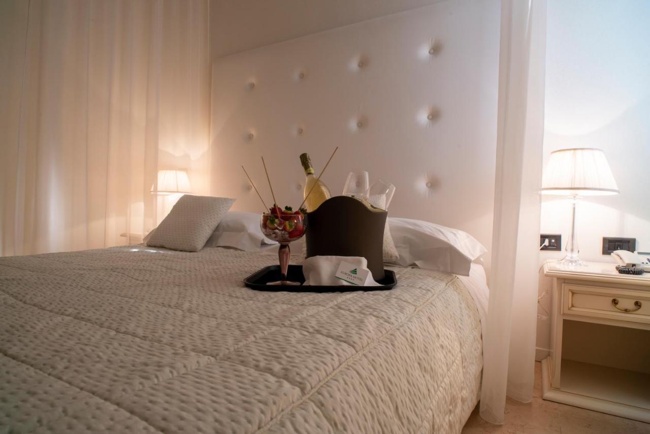 Hotel Europa Pallazzolo sullʼOglio Buitenkant foto