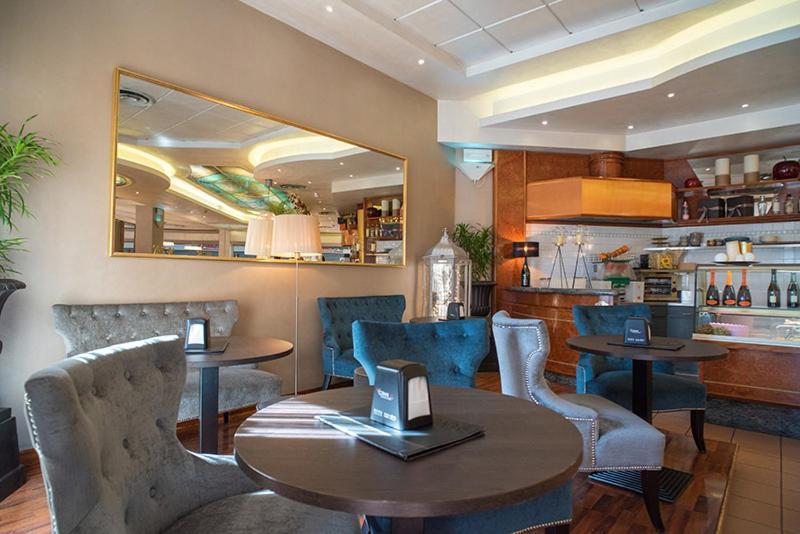 Hotel Europa Pallazzolo sullʼOglio Buitenkant foto